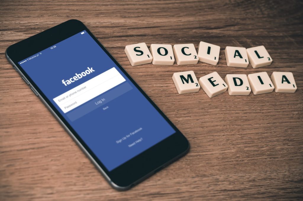 e-commerce dropshippping facebook